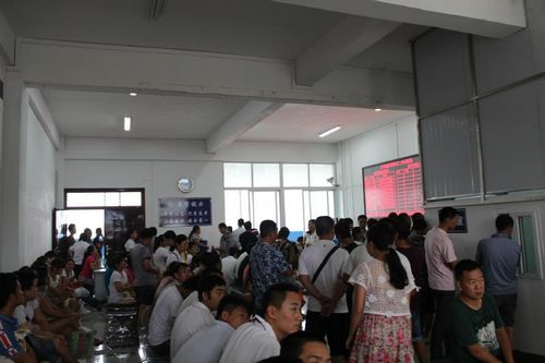 练车用普桑考试用新捷达 泸州驾考考生拒考(图1) 练车用普桑考试用新捷达 泸州驾考考生拒考(图1)