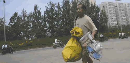 上班仅8天&nbsp;好心大叔辞职(图1)