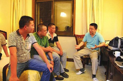 法律援助人员抵包头&nbsp;帮泸州老乡讨薪(图1)