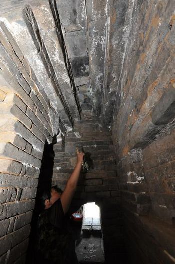 宜宾千年古塔被雷击&nbsp;国家级文物很受伤（图）(图3)