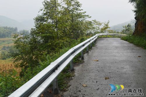 震东乡:基层干部“下基层”,惠农务实奔小康(图2) 震东乡:基层干部“下基层”,惠农务实奔小康(图2)