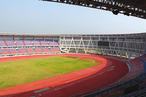 泸州奥体公园主体育场交付使用向市民免费开放(图1)