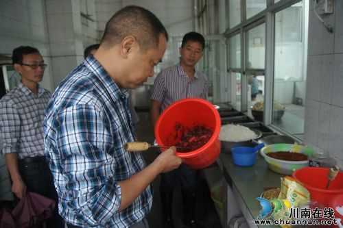 太伏镇：开展新学期学校食品卫生安全专项检查(图1)