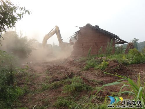 华阳街道：三个坚持推进土地“双挂钩”项目(图1)