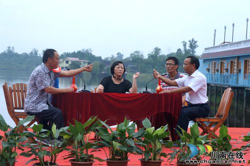 立石镇：划拳比赛选拳王&nbsp;传承民俗酒文化(图1)