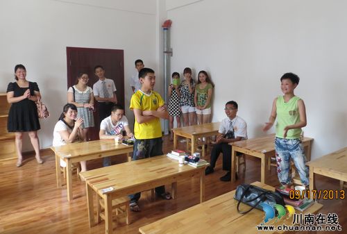 企业职工与孤残儿童共度中秋佳节(图1)