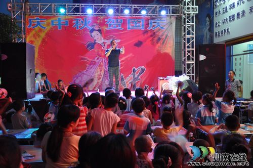 云锦镇:民间艺术欢庆中秋佳节(图1) 云锦镇:民间艺术欢庆中秋佳节(图1)