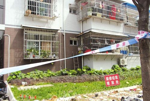自贡一母女蹊跷死亡 女子被封口小孩泡在水桶(图1) 自贡一母女蹊跷死亡 女子被封口小孩泡在水桶(图1)