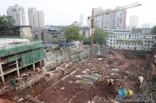 泸医附院门急诊综合大楼工程顺利通过基础验收(图1) 泸医附院门急诊综合大楼工程顺利通过基础验收(图1)