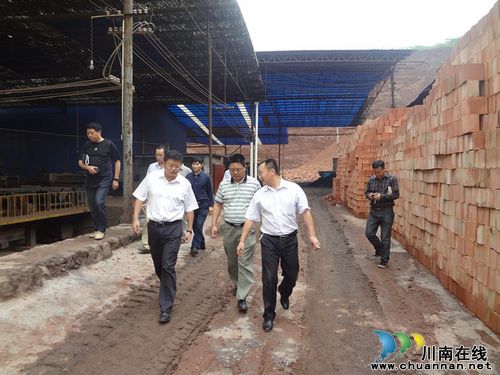 江阳区对非煤矿山生产企业进行安全检查(图1) 江阳区对非煤矿山生产企业进行安全检查(图1)