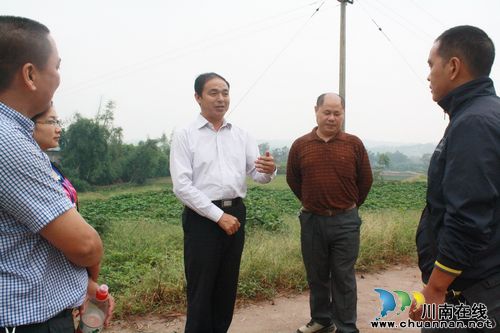 海潮镇:检查验收移民后扶项目(图1) 海潮镇:检查验收移民后扶项目(图1)
