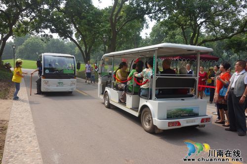 国庆期间 张坝景区"吃行游购娱"旅游功能完善(图1) 国庆期间 张坝景区"吃行游购娱"旅游功能完善(图1)