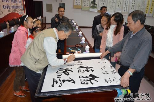 泸县兆雅举行翰墨情诗书画会20周年庆典(图2)