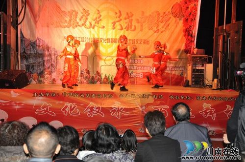 市县工会组织送文化到基层(图2)