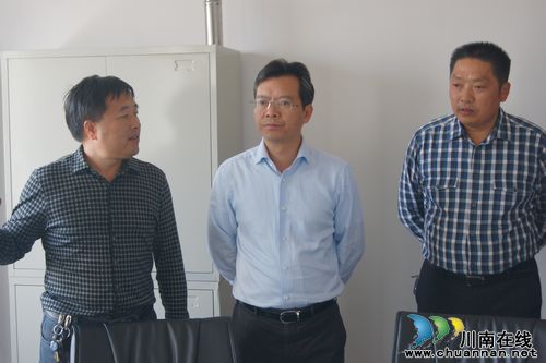 泸县县委书记郭庆调研临港工业经济园区重点项目建设工作(图1) 泸县县委书记郭庆调研临港工业经济园区重点项目建设工作(图1)