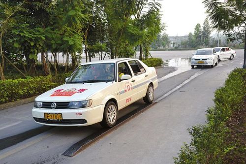 泸州学车要涨价？运管：暂时不涨！(图1)