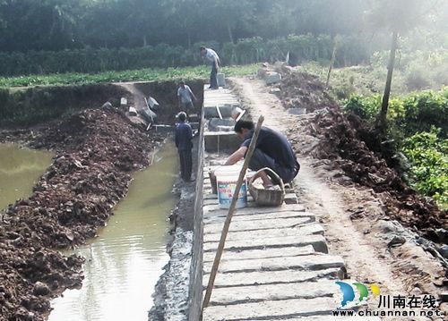 兆雅镇：重点项目全面攻坚破难题(图2)