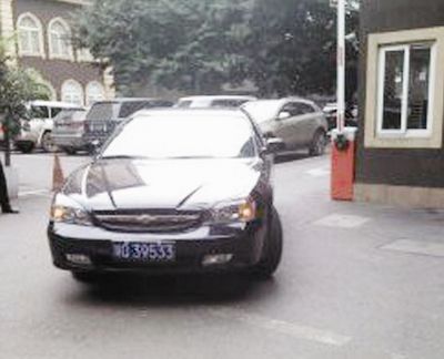 宜宾收费乱象:住酒店遭遇"高价霸王停车费"