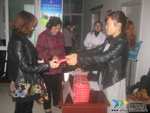 泸州大山坪街道：社区为广大妇女开展免费两癌筛查(图1)