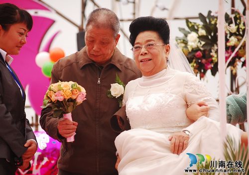 泸州首届婚博会今日盛大开幕(图17) 泸州首届婚博会今日盛大开幕(图17)