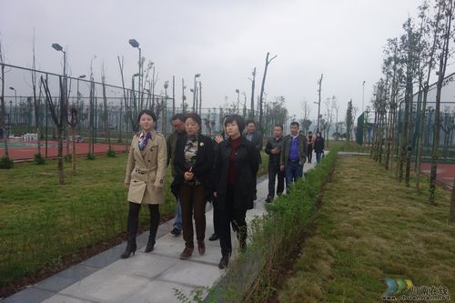 泸州市副市长马宗慧调研张坝景区民生事业(图2) 泸州市副市长马宗慧调研张坝景区民生事业(图2)