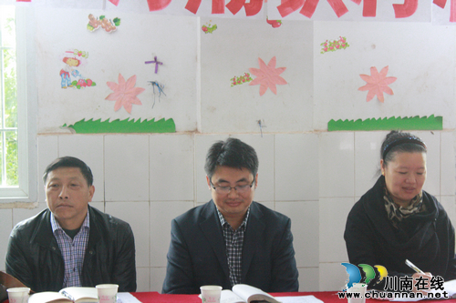 海潮镇:召开“找问题 促提升”——村校管理工作座谈会(图3) 海潮镇:召开“找问题 促提升”——村校管理工作座谈会(图3)