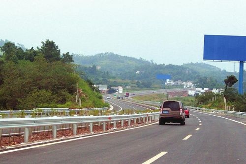 四川最快出海通道成自泸赤高速明年3月全通车(图1)