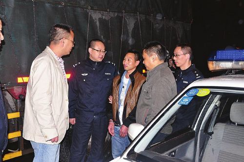 潜逃11年&nbsp;内江杀人嫌犯因思念亲人在新疆自首(图1)