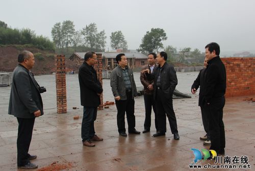 泸州市移民扶贫局到泸县视察移民后扶工作(图1)