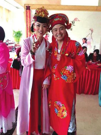 光棍节前“至尊宝”和“紫霞”结婚了(图3)