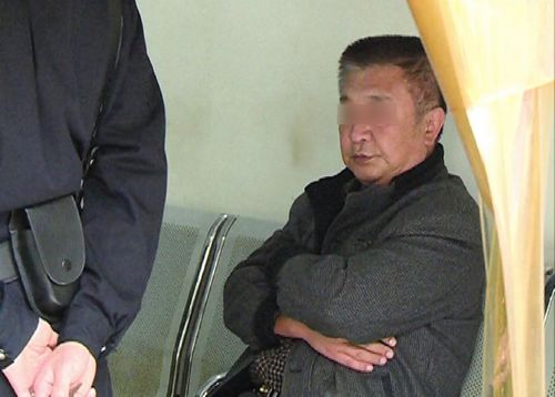 宜宾：公交车上抽烟被劝阻&nbsp;男子醉打六旬老人(图3)