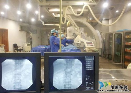 泸医附院首例肾上腺静脉采血新技术取得成功(图1) 泸医附院首例肾上腺静脉采血新技术取得成功(图1)