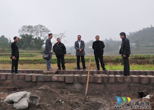 泸县政协调研县新增粮食生产能力建设项目(图1) 泸县政协调研县新增粮食生产能力建设项目(图1)