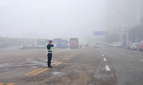 川南四城昨齐发大雾预警&nbsp;未来还将受影响(图1)