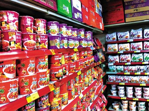 多款方便面被曝含重金属&nbsp;吃还是不吃?(图1)