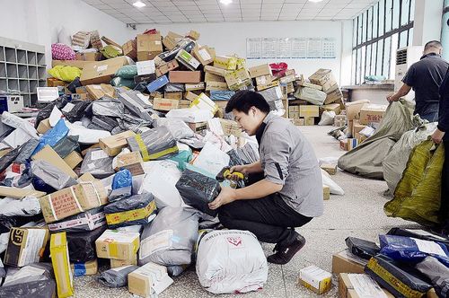 “双十一”疯狂购物你的快递到了吗?(图1) “双十一”疯狂购物你的快递到了吗?(图1)