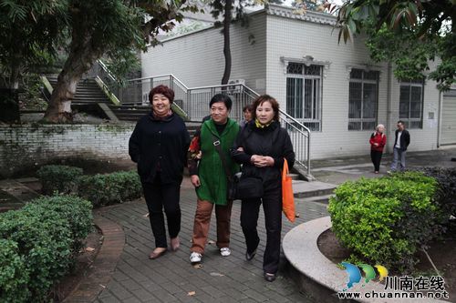 泸州：情系国粹&nbsp;退休老人心里装着“大舞台”(图3)