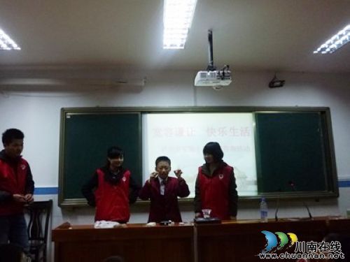 泸州大山坪街道：科学实验站&nbsp;呈现别样课堂(图1)