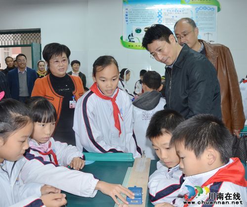 朱世宏:落实三中全会精神&nbsp;实施好教育民生工程(图2)