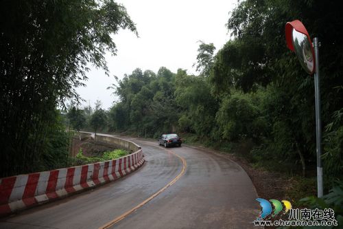 龙马潭区：农村公路&nbsp;编织乡村“幸福网”(图1)