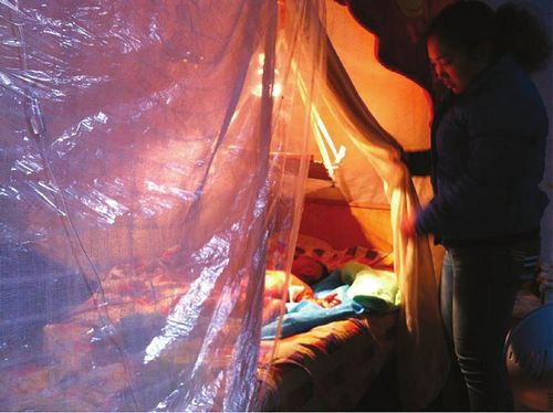 2岁娃跌入鸡汤锅&nbsp;近8成皮肤被烫伤(图1)