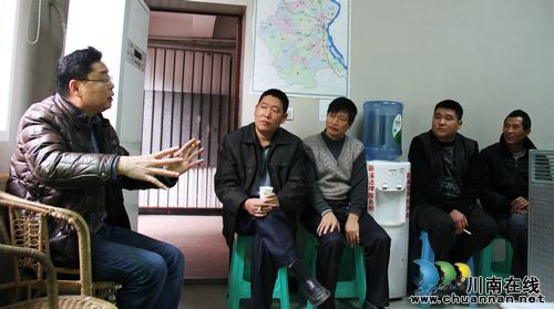 当"农头"舞"龙头" 宜宾走向市场改制农商行(图1) 当"农头"舞"龙头" 宜宾走向市场改制农商行(图1)