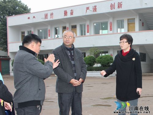 兆雅镇：强力推进校园周边环境治理工作(图1)