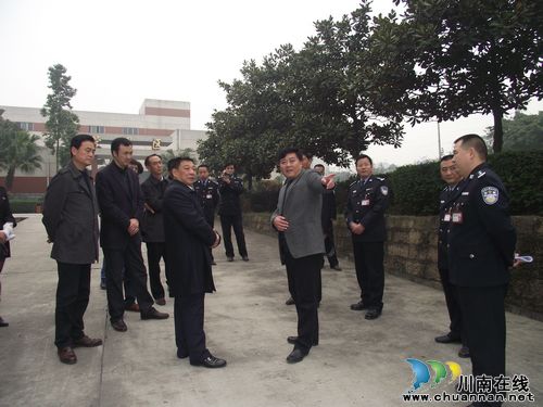 泸州市副市长张显富视察市劳教（强戒）所(图1)