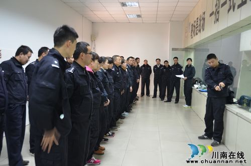 长航公安泸州分局：开展实弹射击考核和体能测试(图1)