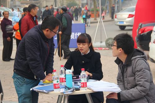 自贡：2013最后一次车展，卖了260多辆车(图5)