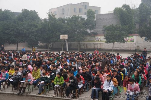 立石镇：“12·4”法制宣传进校园(图4)