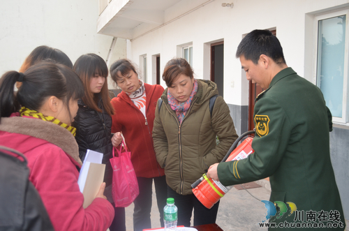 华阳街道：企业消防演练促进安全社区建设(图5)