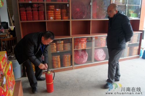 太伏镇：开展易燃易爆场所消防安全大排查(图1)