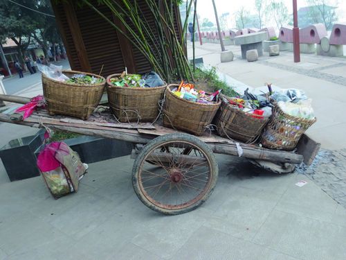 关注泸州最美滨江路上那道“伤痕”（图）(图3)